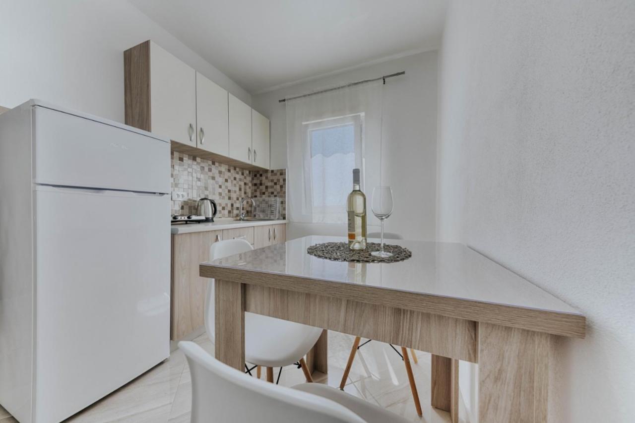 Sea Garden Apartments Dobra Voda Kültér fotó