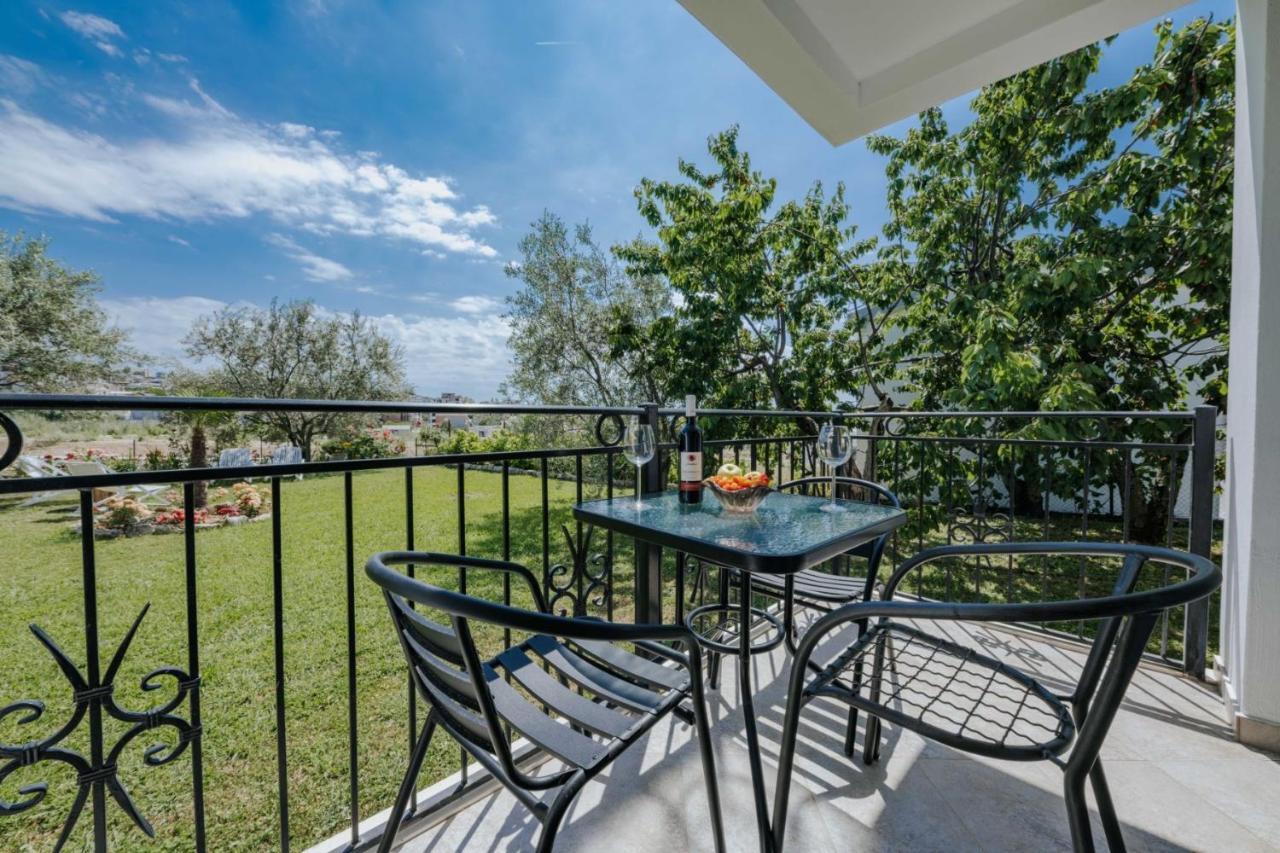 Sea Garden Apartments Dobra Voda Kültér fotó
